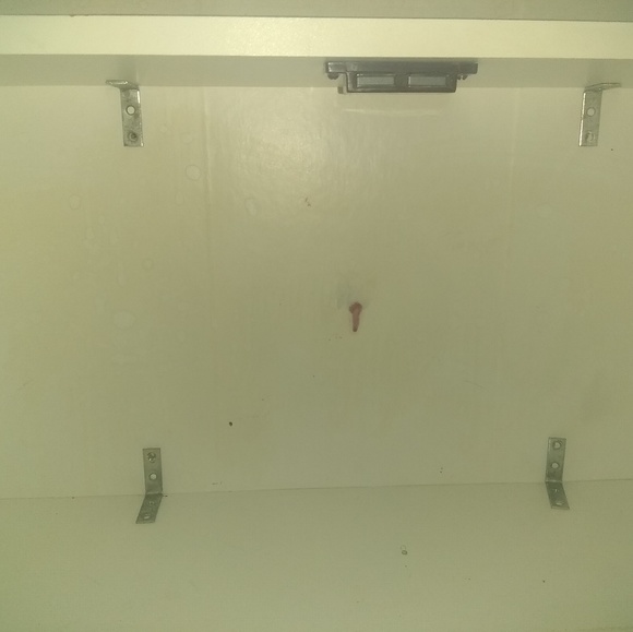 Storage table - Picture 3 of 5